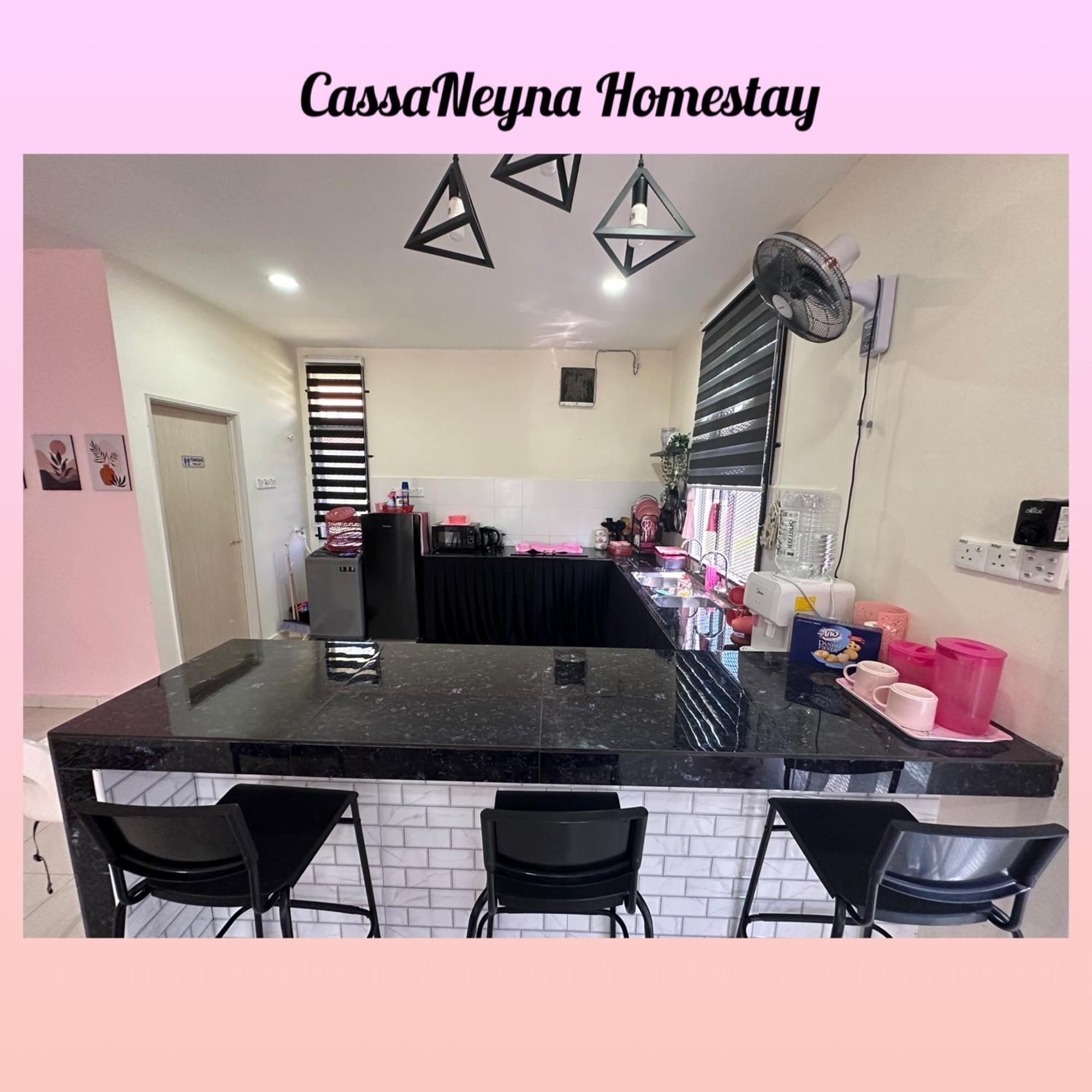 Cassaneyna Homestay Kuantan Exterior photo